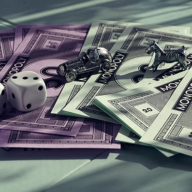 Monopoly board & Money 400px